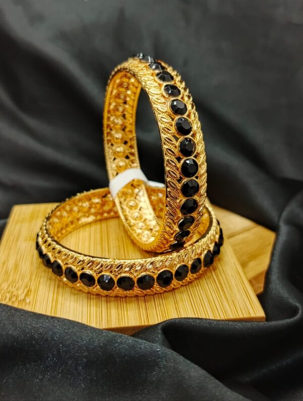 Color Bloom Gold Handcuff