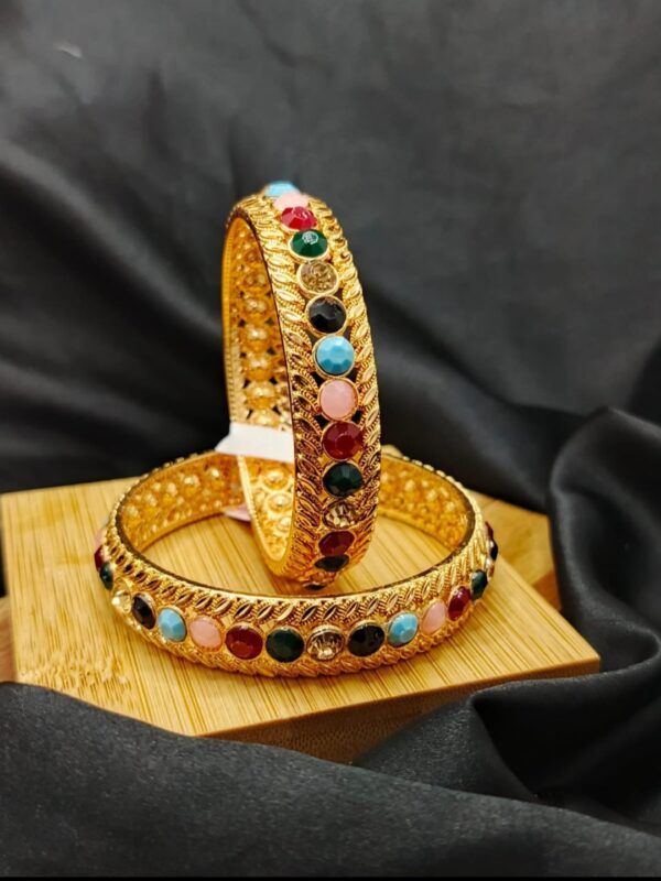 Color Bloom Gold Handcuff - Image 4