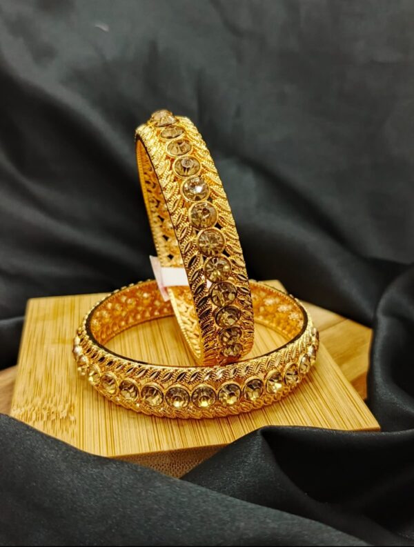 Color Bloom Gold Handcuff - Image 3