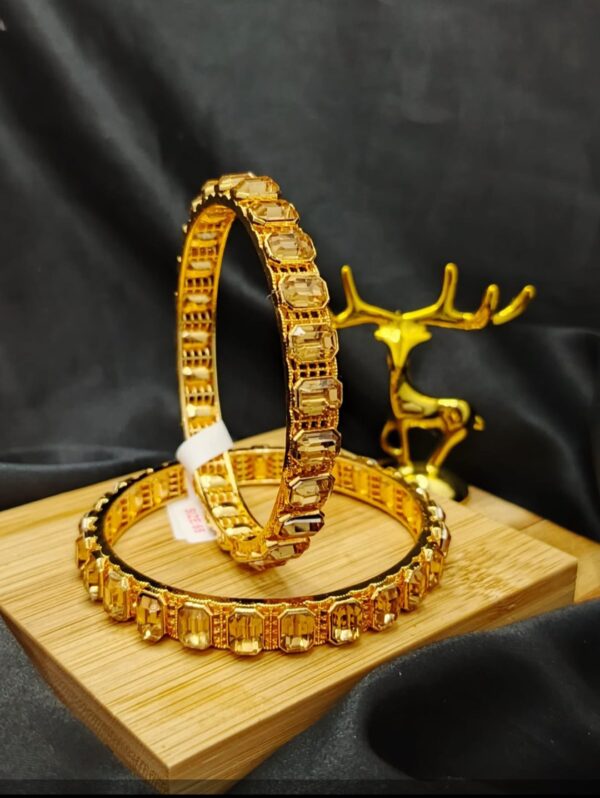 Golden Glow Handcuff