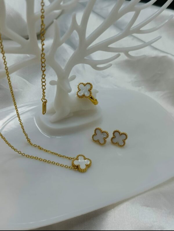 Ivory Bloom Set