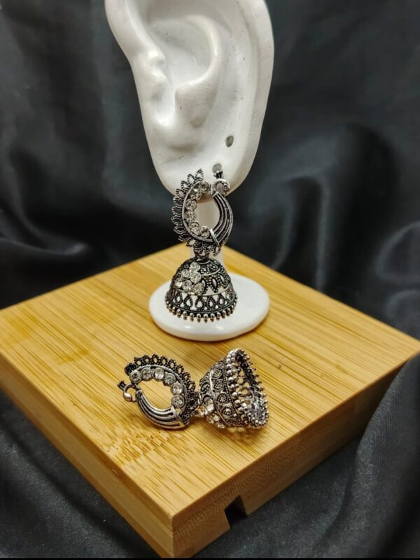 Morni Silver Jhumkis