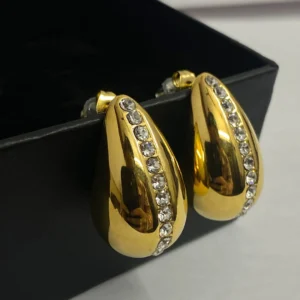 Vintage Teardrop Shape Zircon Earrings